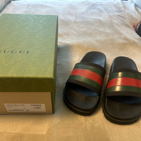 Gucci Green Red Stripe Leather Slide Sandals - Picture 1 of 5